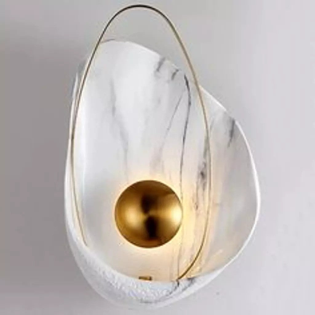 إضاءة حائط ليد مودرن "ريزن راديانس" Resin Radiance Modern LED Wall Sconce
