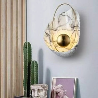 إضاءة حائط ليد مودرن "ريزن راديانس" Resin Radiance Modern LED Wall Sconce